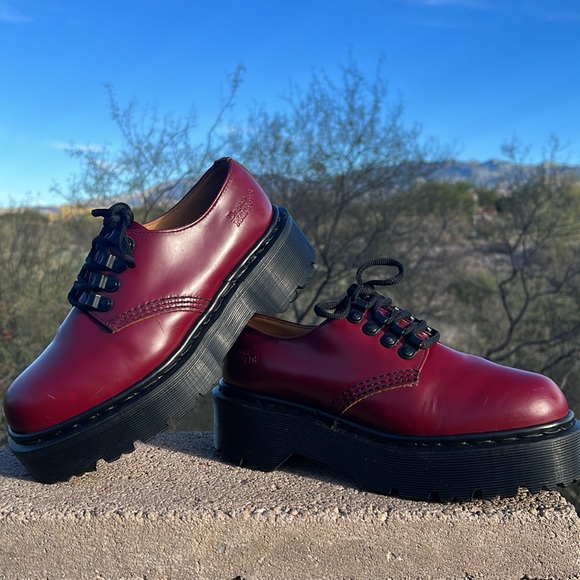 🏴󠁧󠁢󠁥󠁮󠁧󠁿 Vintage MIE Dr. Martens Red Tunnel Eye Platform Oxfords UK 4 - Picture 7 of 17